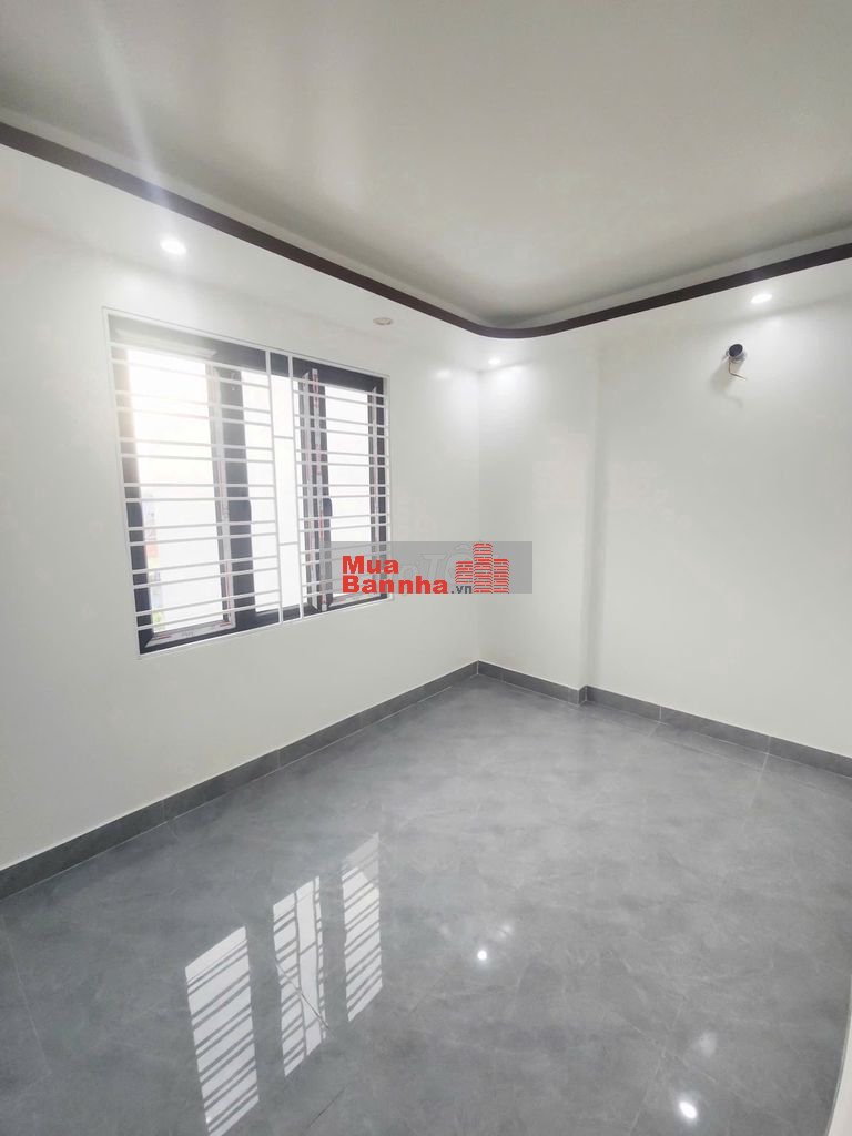 Nhà 3 tầng xây mới oto đỗ cửa ngày đêm