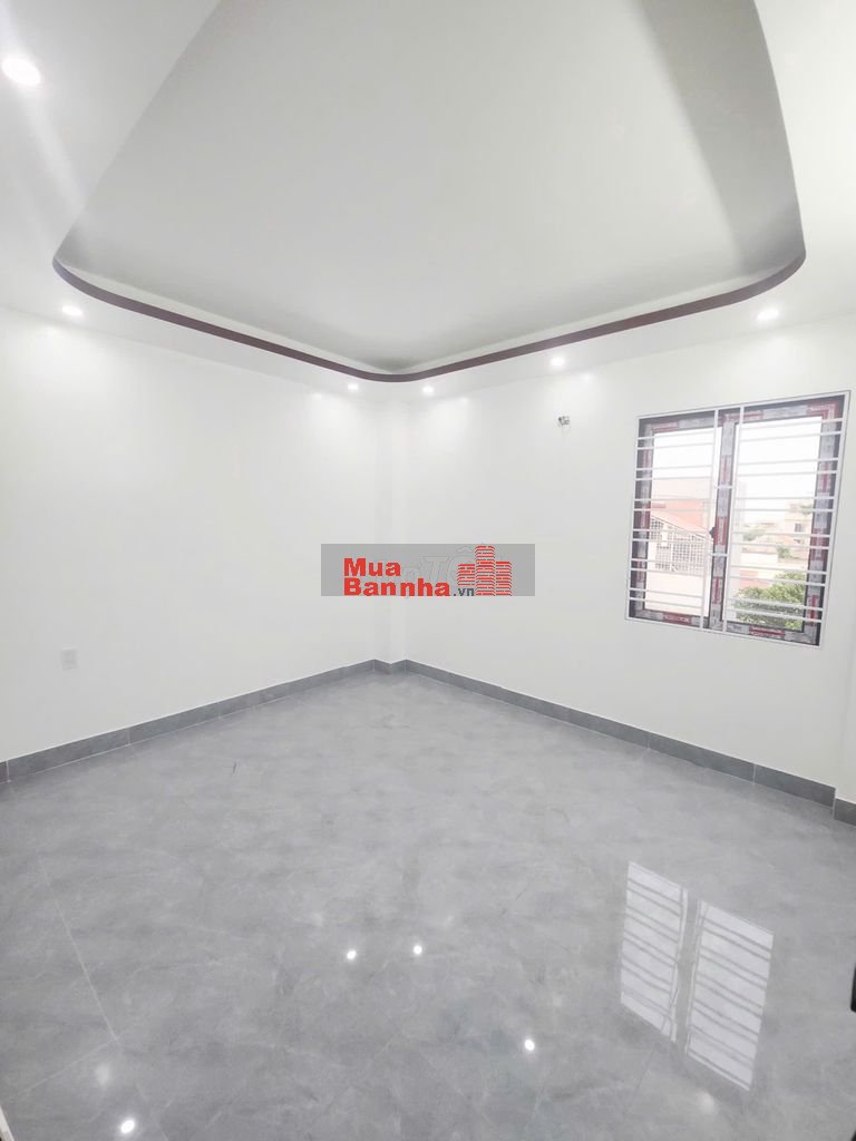 Nhà 3 tầng xây mới oto đỗ cửa ngày đêm