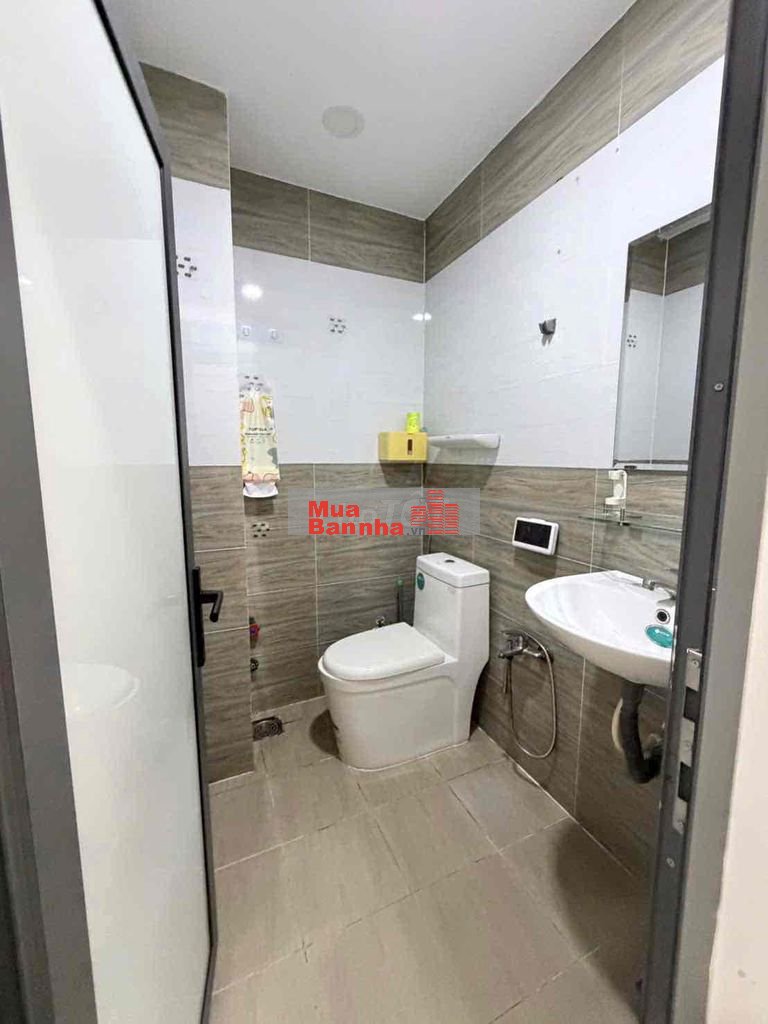 - ÂU DƯƠNG LÂN P3 Q8 / TRỆT LỬNG 2 LẦU ST ĐÚC BTCT / HỖ TRỢ VAY NH