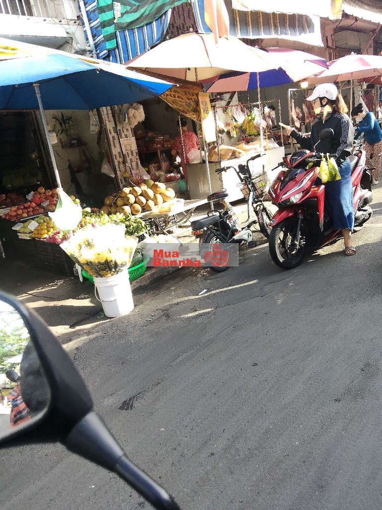 Nhà MT Đường Nhựa, gần chợ kdbb