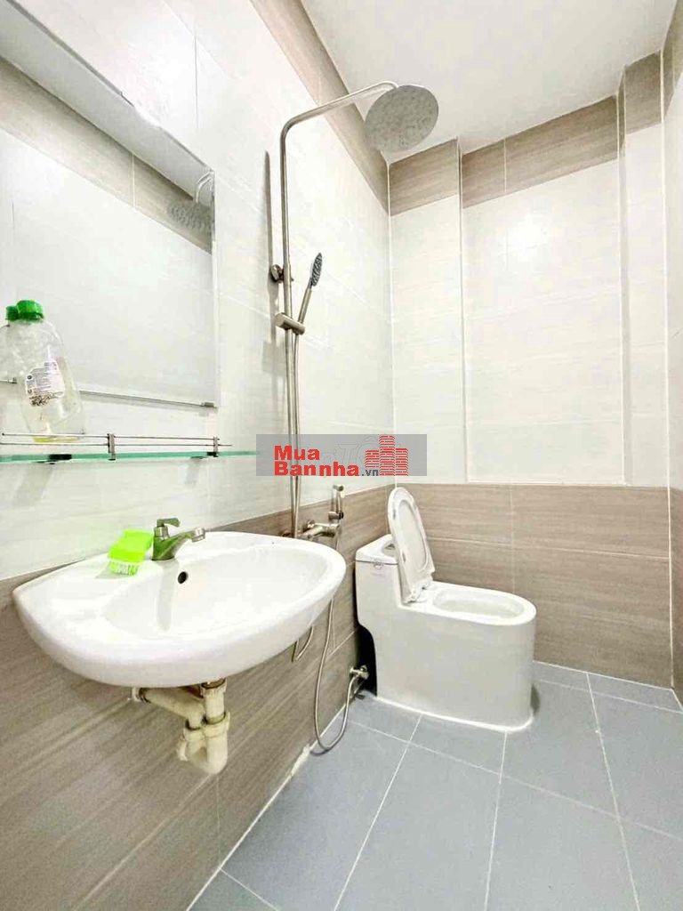 Giảm 300tr, nhà 4.5m x 12m 4 tầng hẻm 8m thông đường Nguyễn Ảnh Thủ