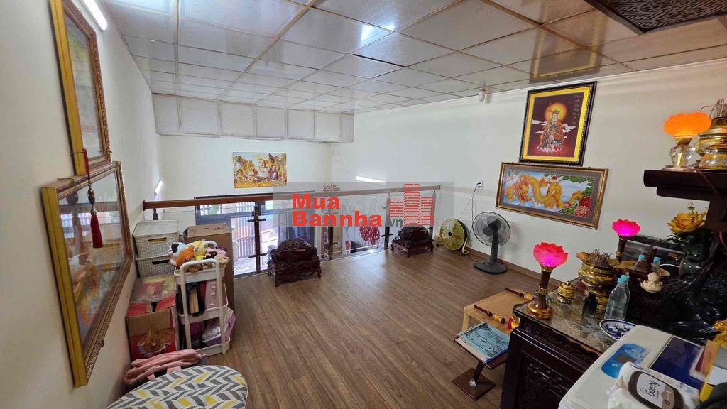Nhà nở hậu Trung tâm thành phố