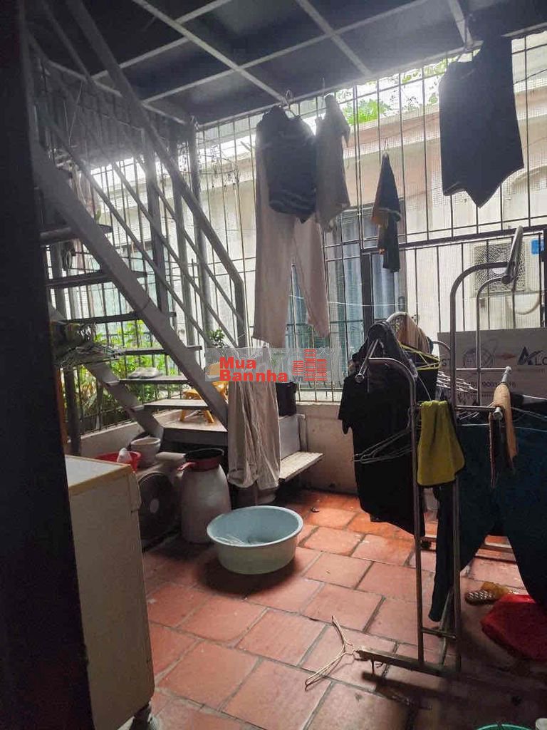 Bán gấp nhà 5 tầng