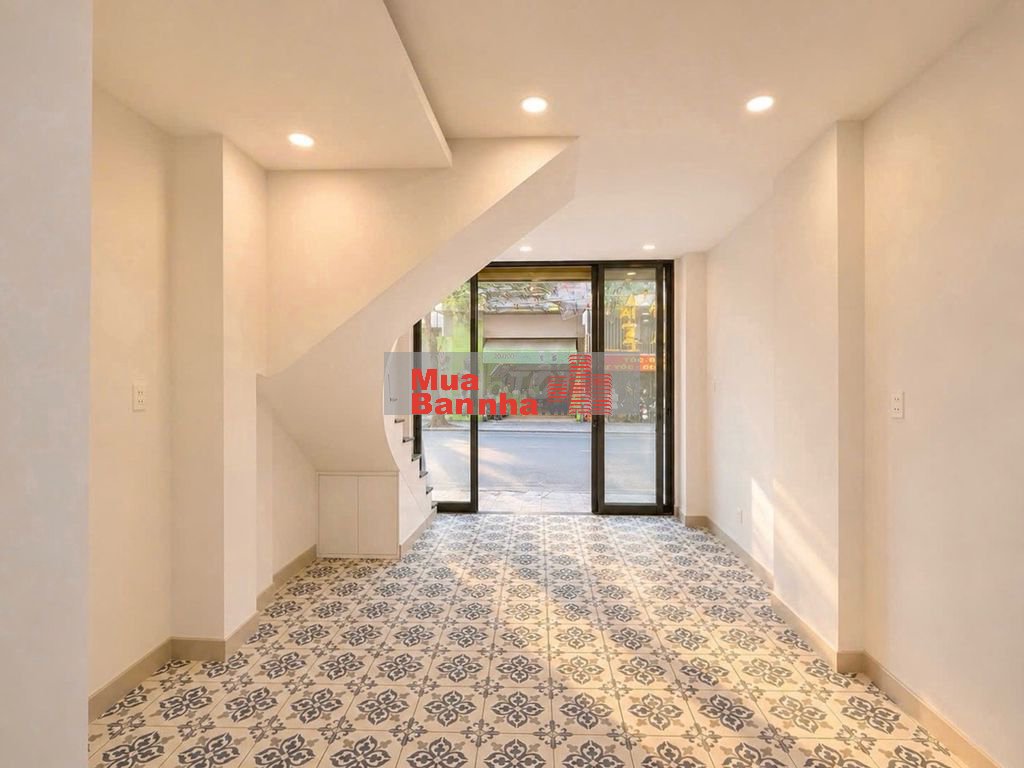 NHÀ 30M, 5 TẦNG, MT HUỲNH VĂN BÁNH, 10.5 TỶ