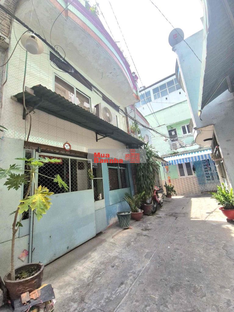 nhà quận 11 dt 4,7x10 3 tầng giá tốt 5ty320 hoa hồng 150tr