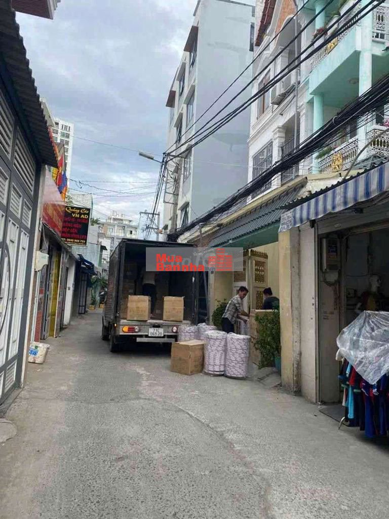 Xe Hơi Đỗ Cửa 3 Tầng Không Quy Q7