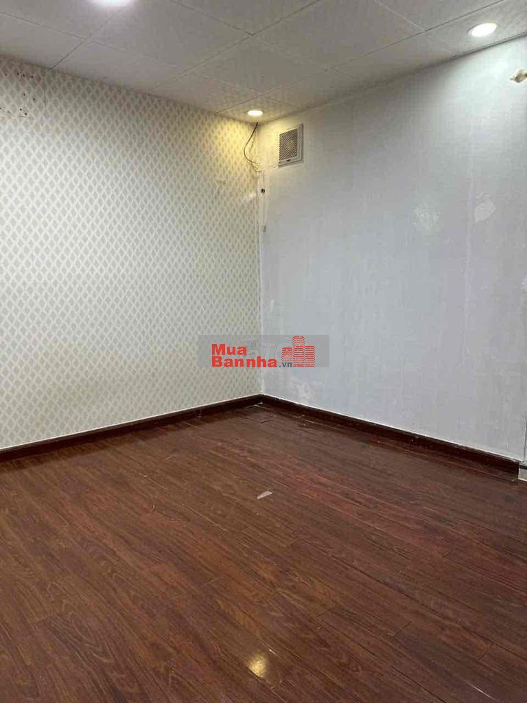 Bán Nhà 2 lầu. sổ Hồng đẹp. vị trí đẹp