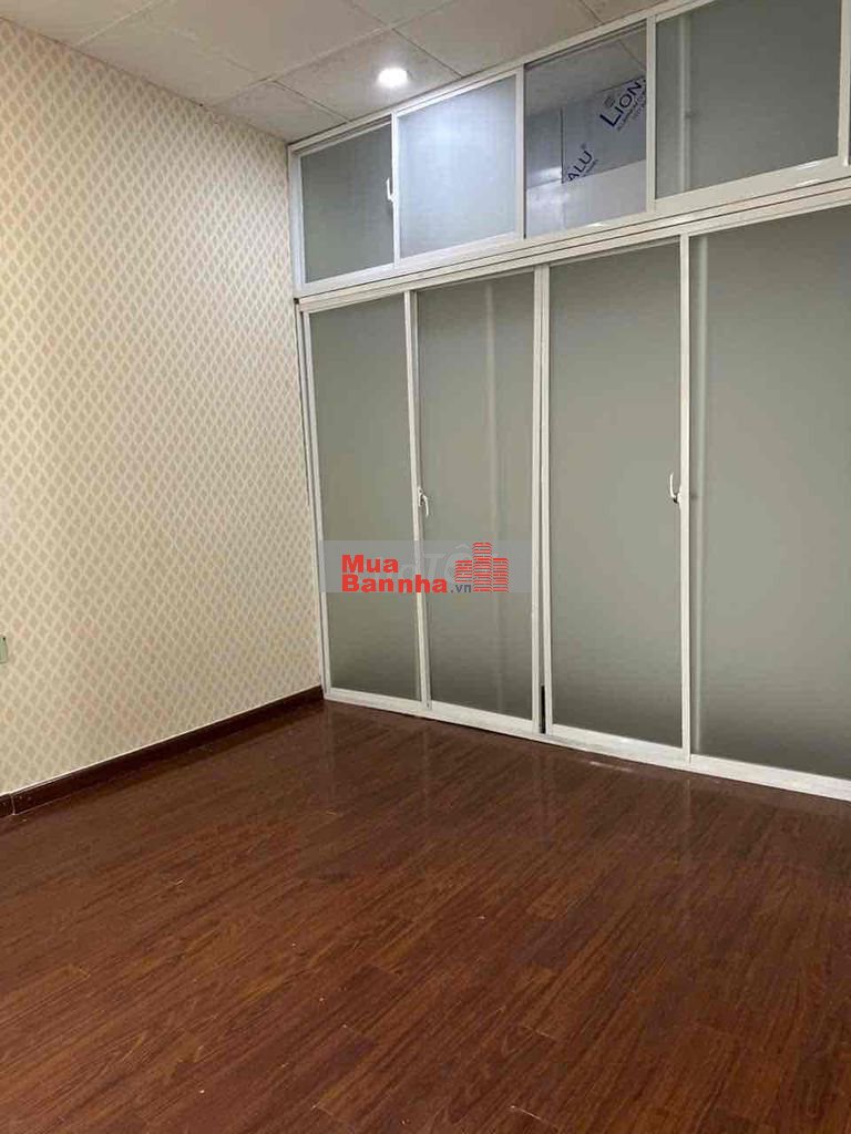 Bán Nhà 2 lầu. sổ Hồng đẹp. vị trí đẹp