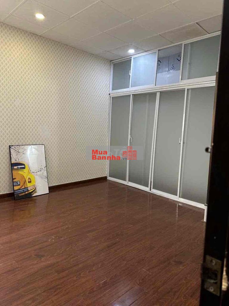 Bán Nhà 2 lầu. sổ Hồng đẹp. vị trí đẹp