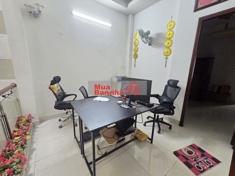 🔥 MẶT TIỀN ĐẶNG DUNG – KINH DOANH SẦM UẤT – Ô TÔ NGỦ TRONG NHÀ🔥
