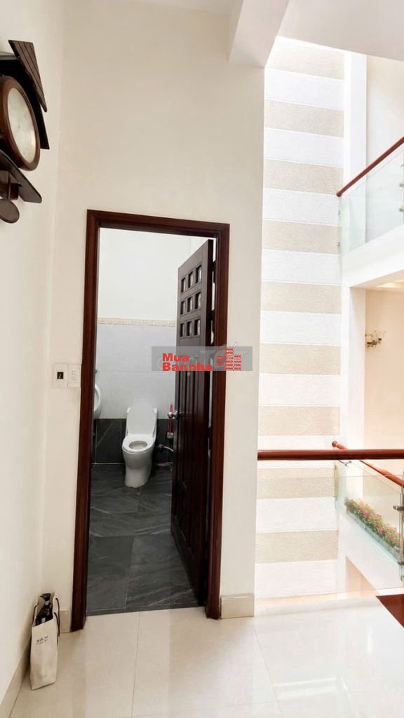 🔥 MẶT TIỀN ĐẶNG DUNG – KINH DOANH SẦM UẤT – Ô TÔ NGỦ TRONG NHÀ🔥