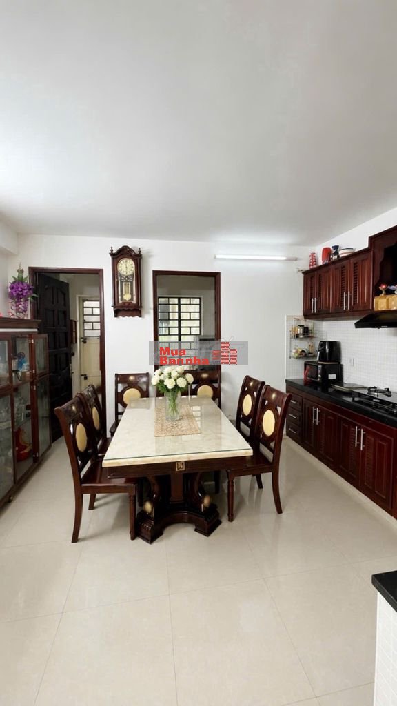 🔥 MẶT TIỀN ĐẶNG DUNG – KINH DOANH SẦM UẤT – Ô TÔ NGỦ TRONG NHÀ🔥
