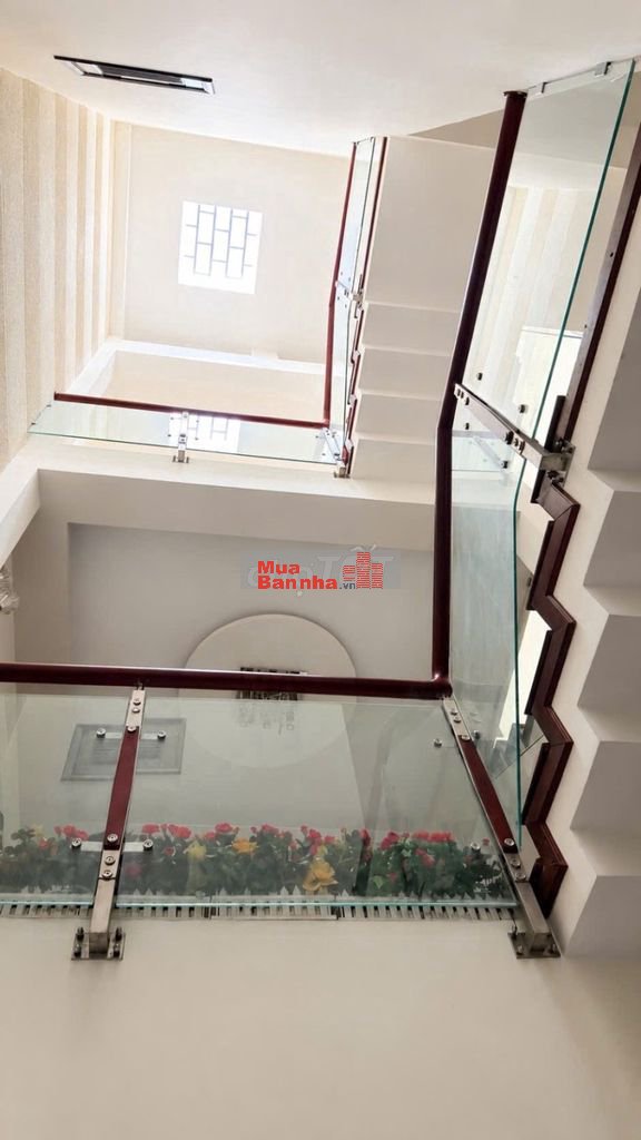 🔥 MẶT TIỀN ĐẶNG DUNG – KINH DOANH SẦM UẤT – Ô TÔ NGỦ TRONG NHÀ🔥
