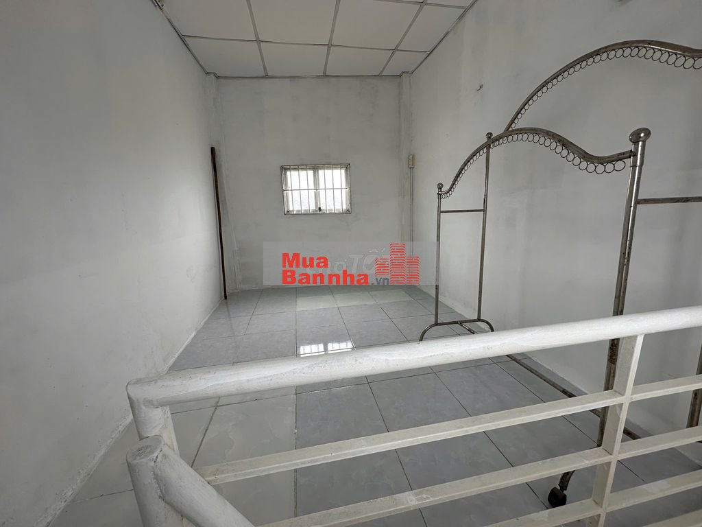 NHÀ CẦN BÁN GẤP.ĐIỆN NƯỚC CHÍNH