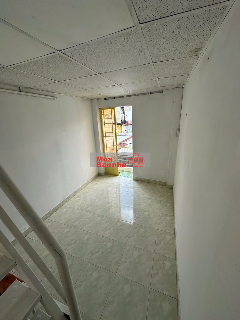 NHÀ CẦN BÁN GẤP.ĐIỆN NƯỚC CHÍNH