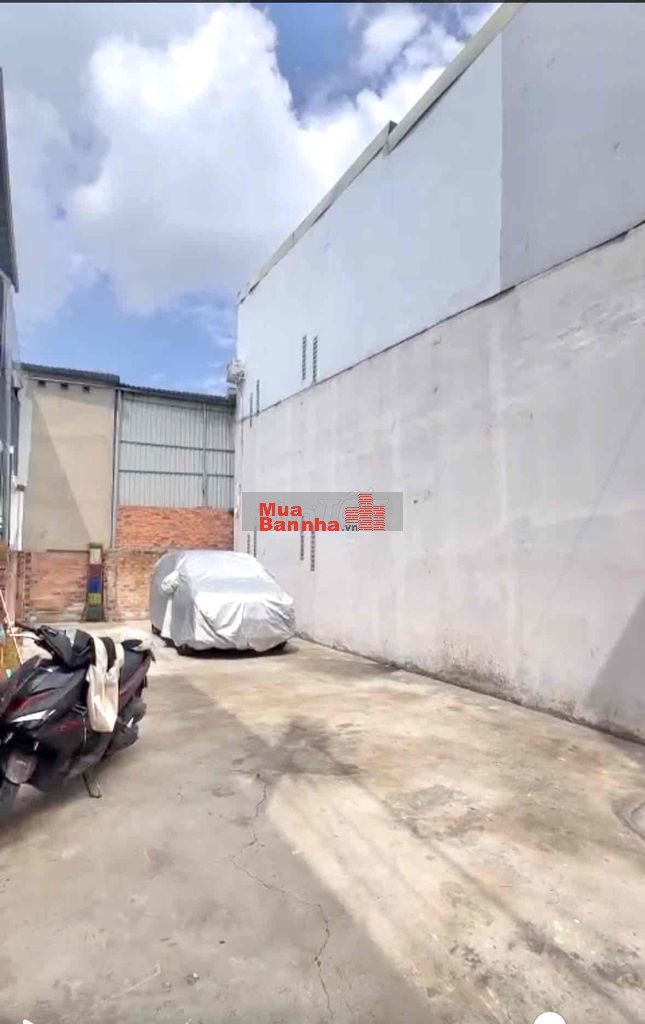 Giảm 400 triệu nhà 4.5m x 16m 2 tầng gần mặt tiền đường Thới An 22 Q12