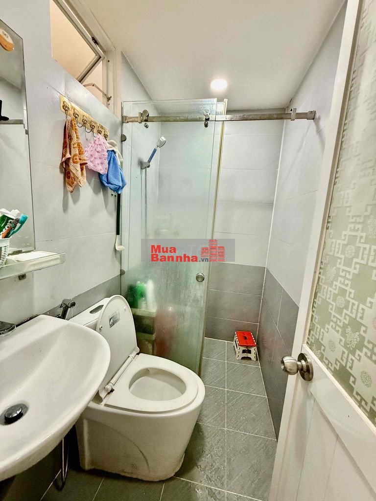 Nhà Bành Văn Trân P6 Tân Bình, 3x10m, 2 tầng, 2pn 2wc giá 4.9 tỷ TL