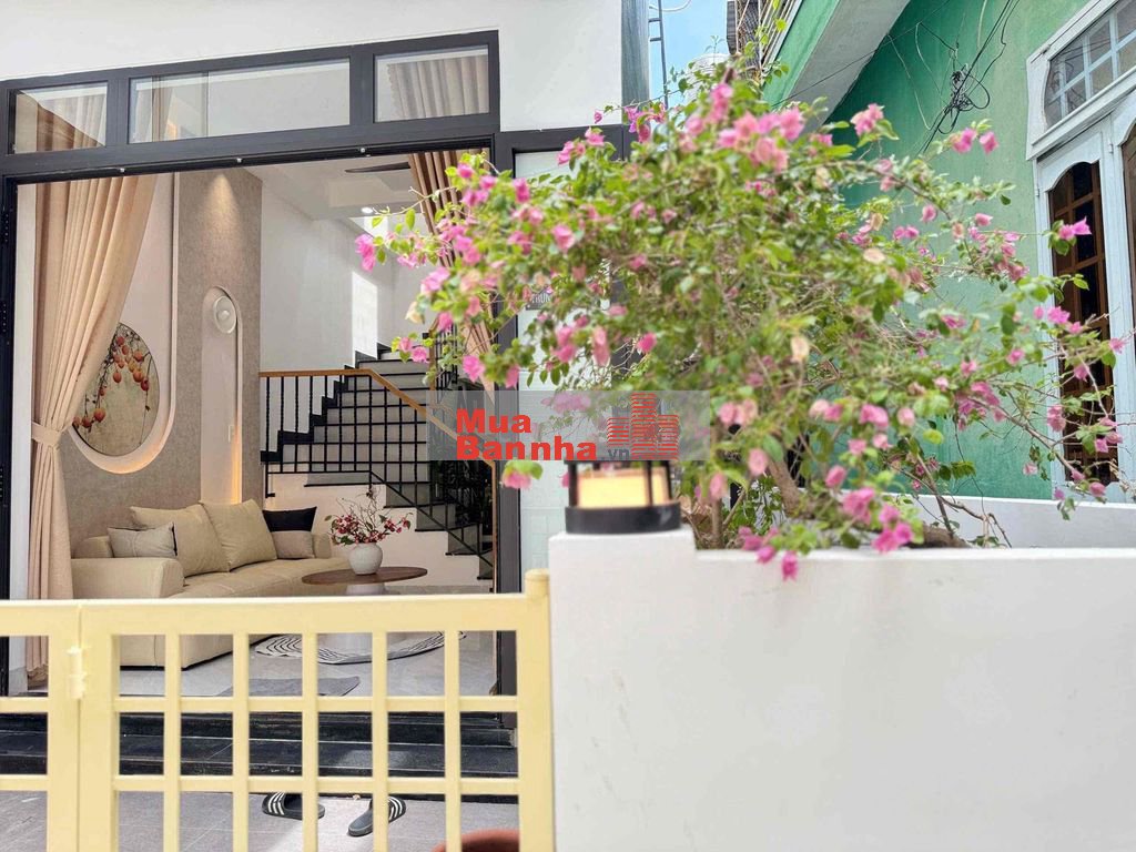 🔥NHÀ 2 TẦNG KIỆT TRƯNG NỮ VƯƠNG CÁCH ĐƯỜNG 30M - CÓ SÂN XE RỘNG