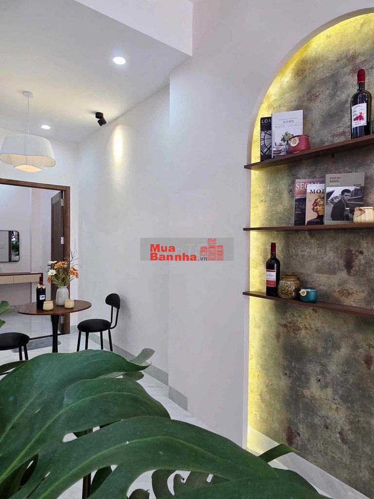 🔥NHÀ 2 TẦNG KIỆT TRƯNG NỮ VƯƠNG CÁCH ĐƯỜNG 30M - CÓ SÂN XE RỘNG