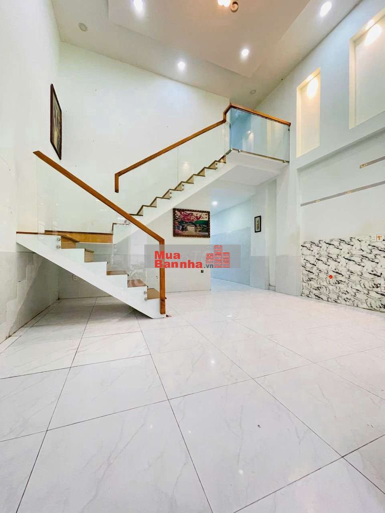 Bán Nhà 2 Tầng Siêu Hiếm 3 pn 3wc Không Có Căn Thứ 2 So Sánh
