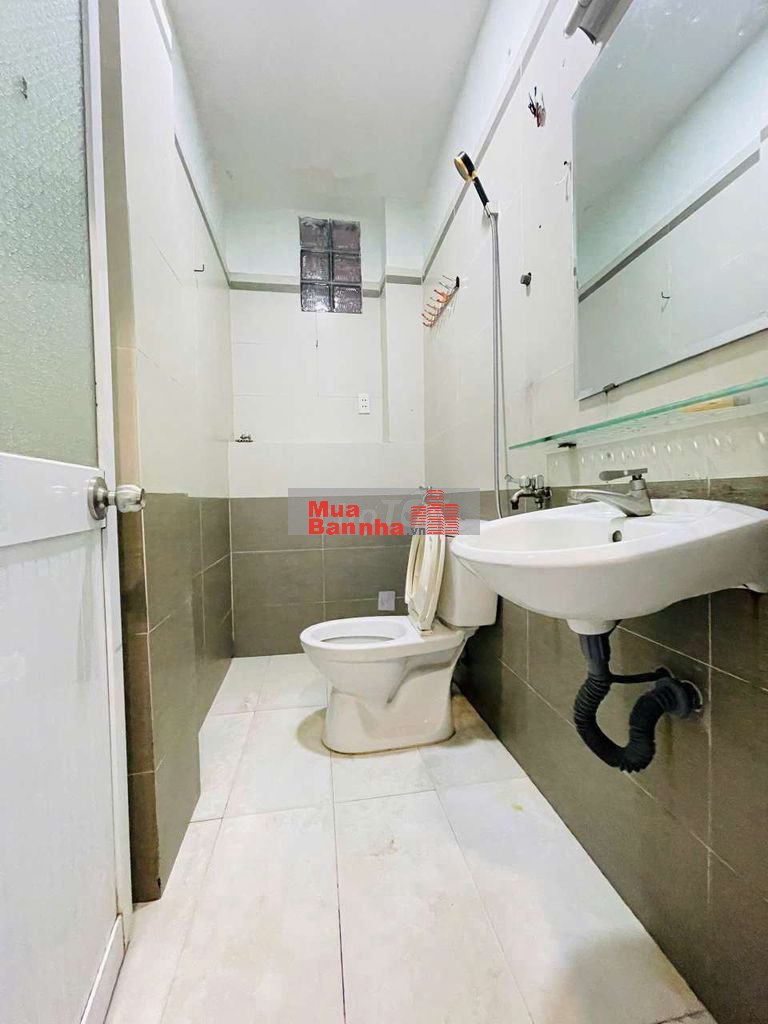 Bán Nhà 2 Tầng Siêu Hiếm 3 pn 3wc Không Có Căn Thứ 2 So Sánh