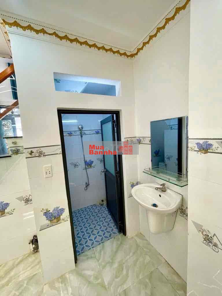 Bán Gấp Nhà Xẻm Xe Hơi gần Bình Trị Đông 40m2 4x10 gia 2ty9
