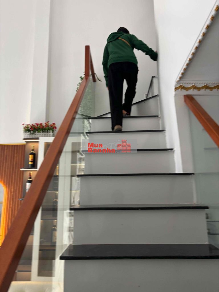 Bán Gấp Nhà Xẻm Xe Hơi gần Bình Trị Đông 40m2 4x10 gia 2ty9
