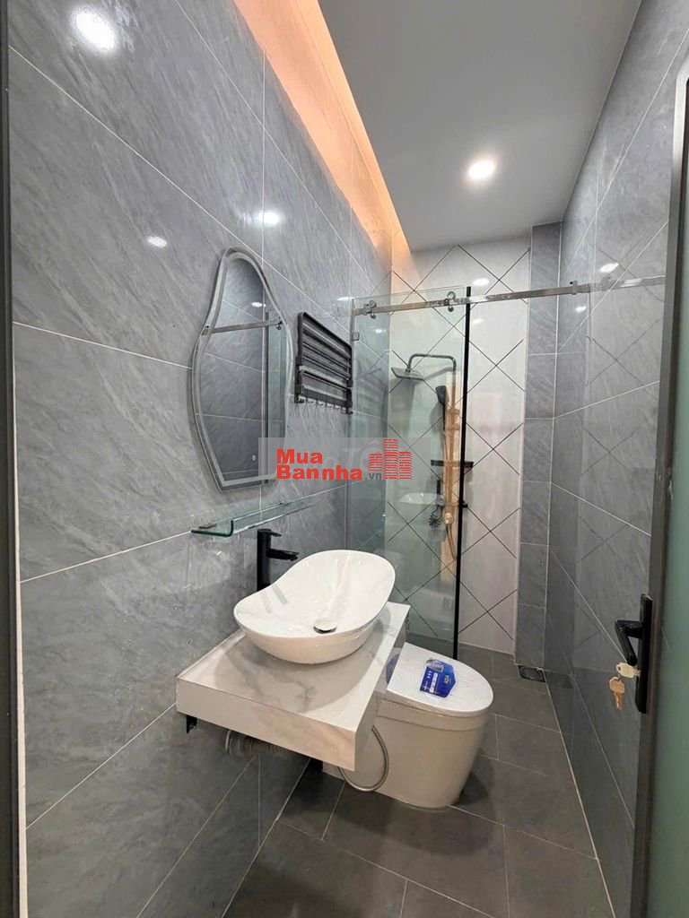 NHÀ 2 LẦU (4.3X13) MỚI ĐẸP HẺM THÔNG ĐẸP ĐƯỜNG HẬU GIANG GIÁ TỐT