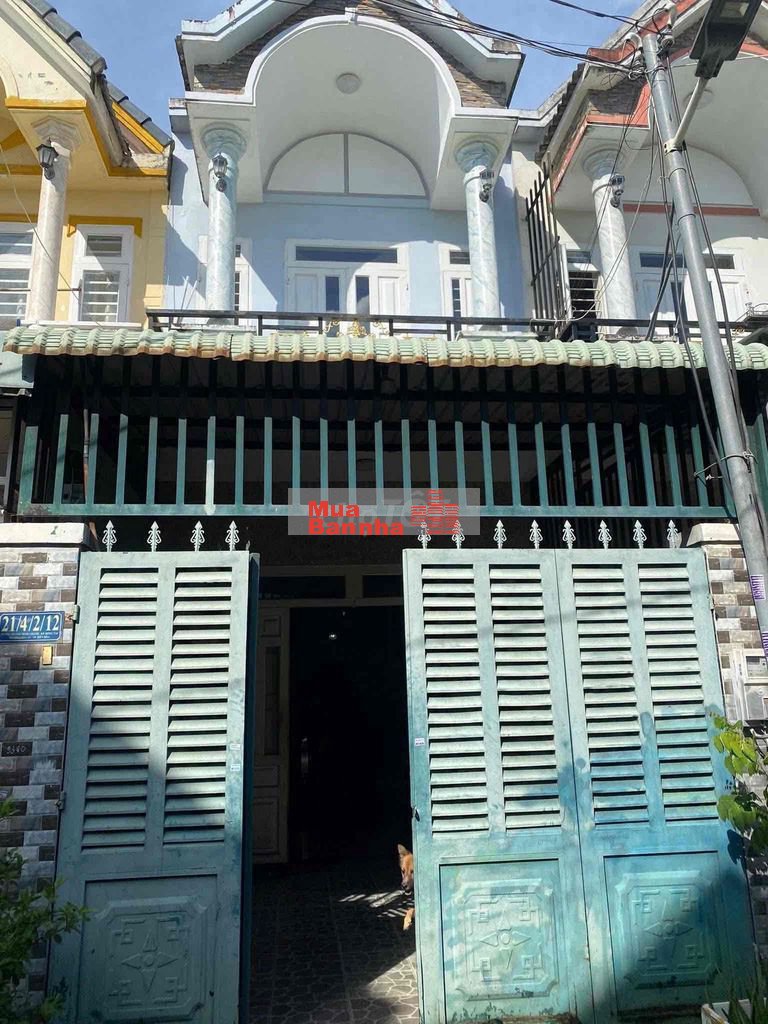 Nhà 1 lầu 1 trệt hẻm xe hơi vô được , thổ cư