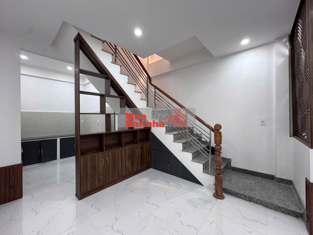 Nhà đẹp trung tâm Ninh Kiều chỉ 2,45 tỷ