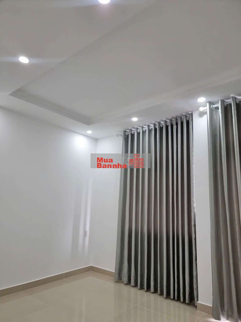 bán nhà hẻm rộng ,