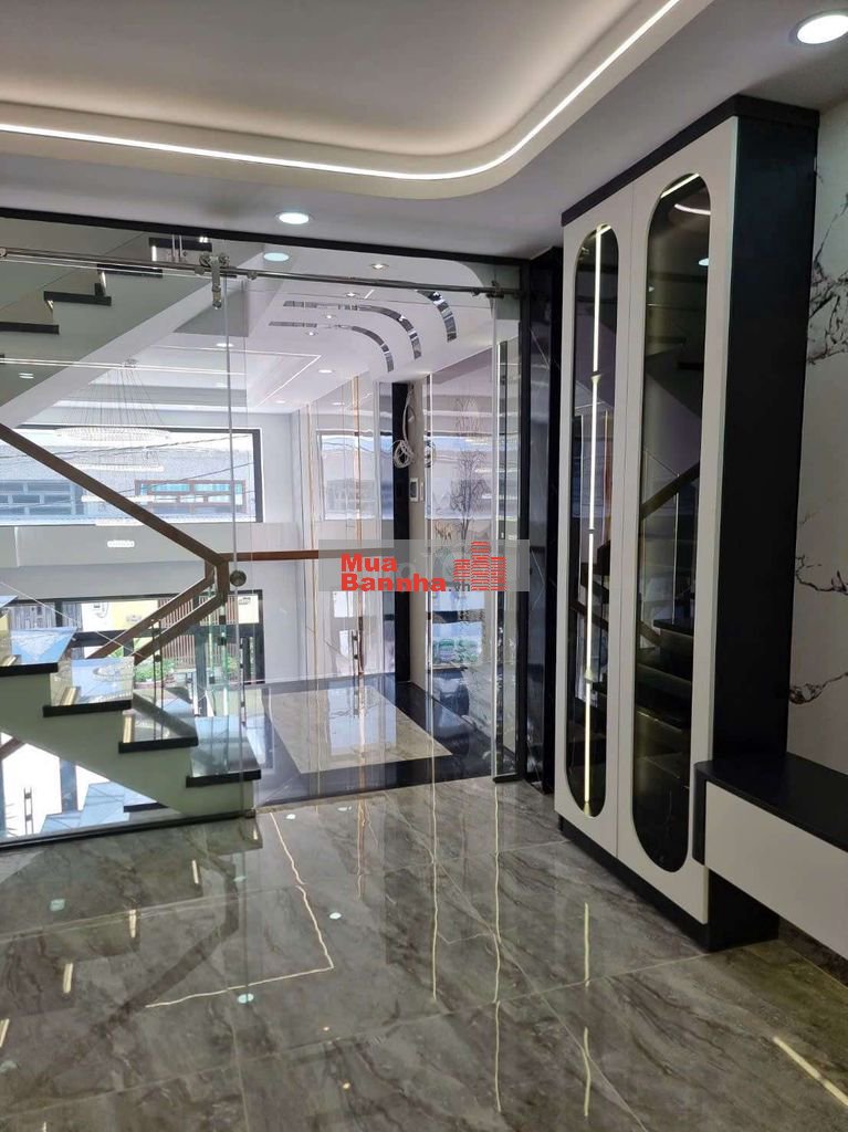 bán nhà hẻm rộng ,