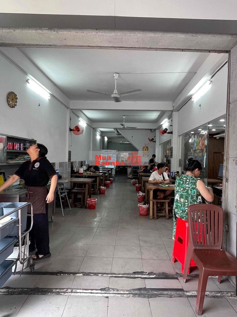 giảm 2,5 ti bán gấp nhà mtkd 108 phạm văn hai 4,05x28