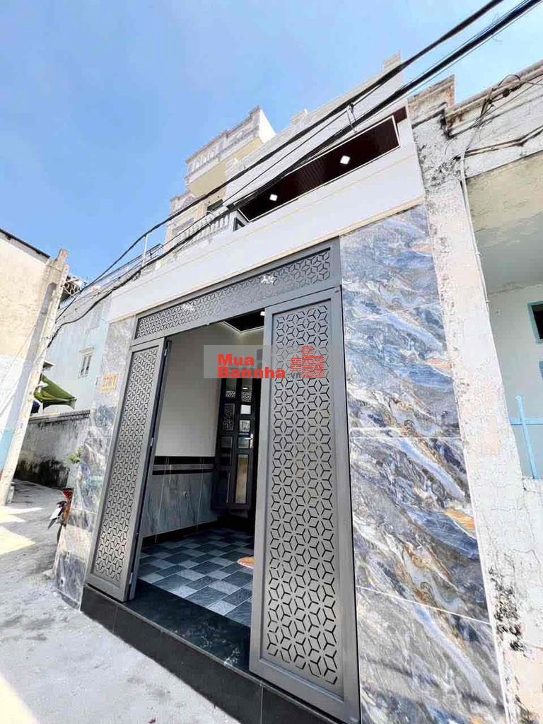 Nhà đẹp 4m x 13m 2 tầng có sân để xe chỉ 30m ra đường Trần Thị Cờ