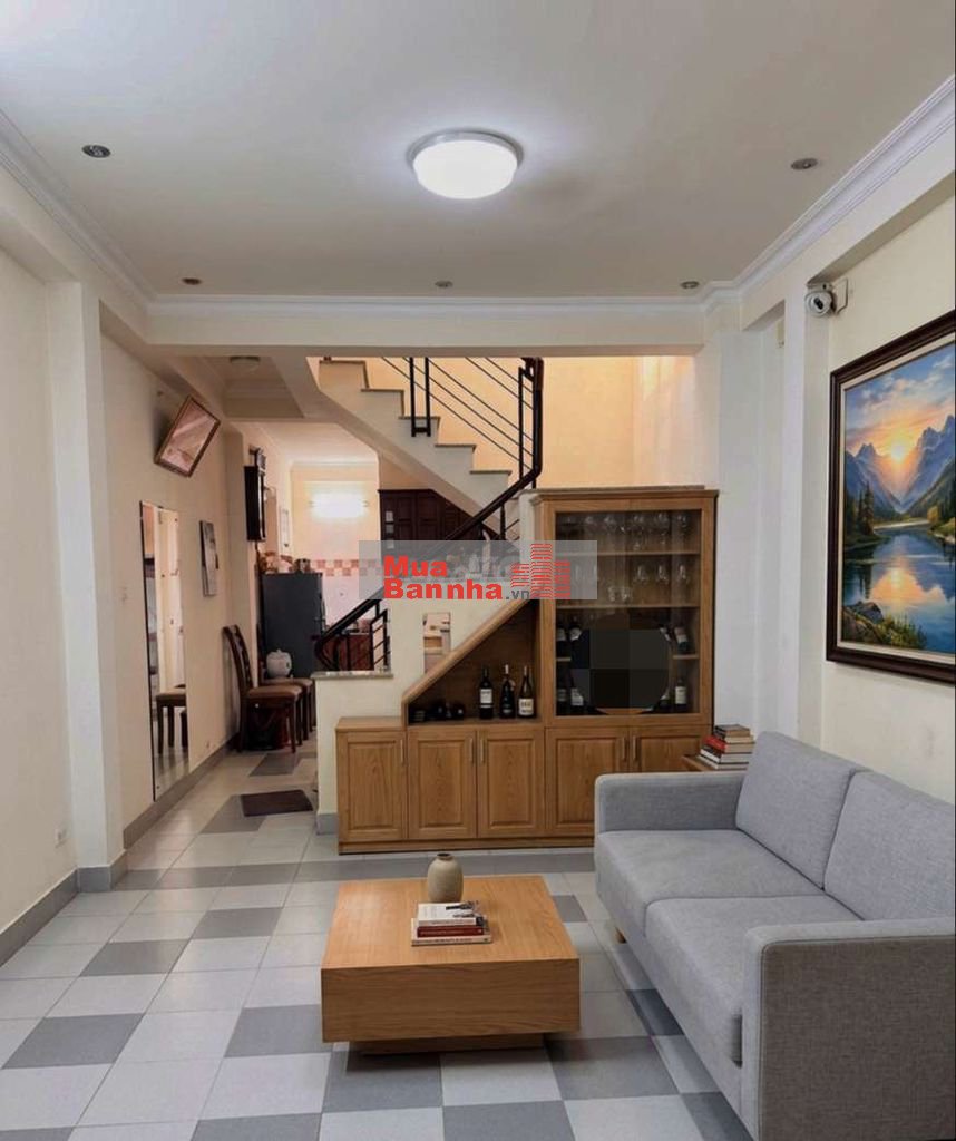 XE HƠI đậu trong sân. 68m²x4Tầng NHÀ ĐẸP ra đường Lê Quang Định