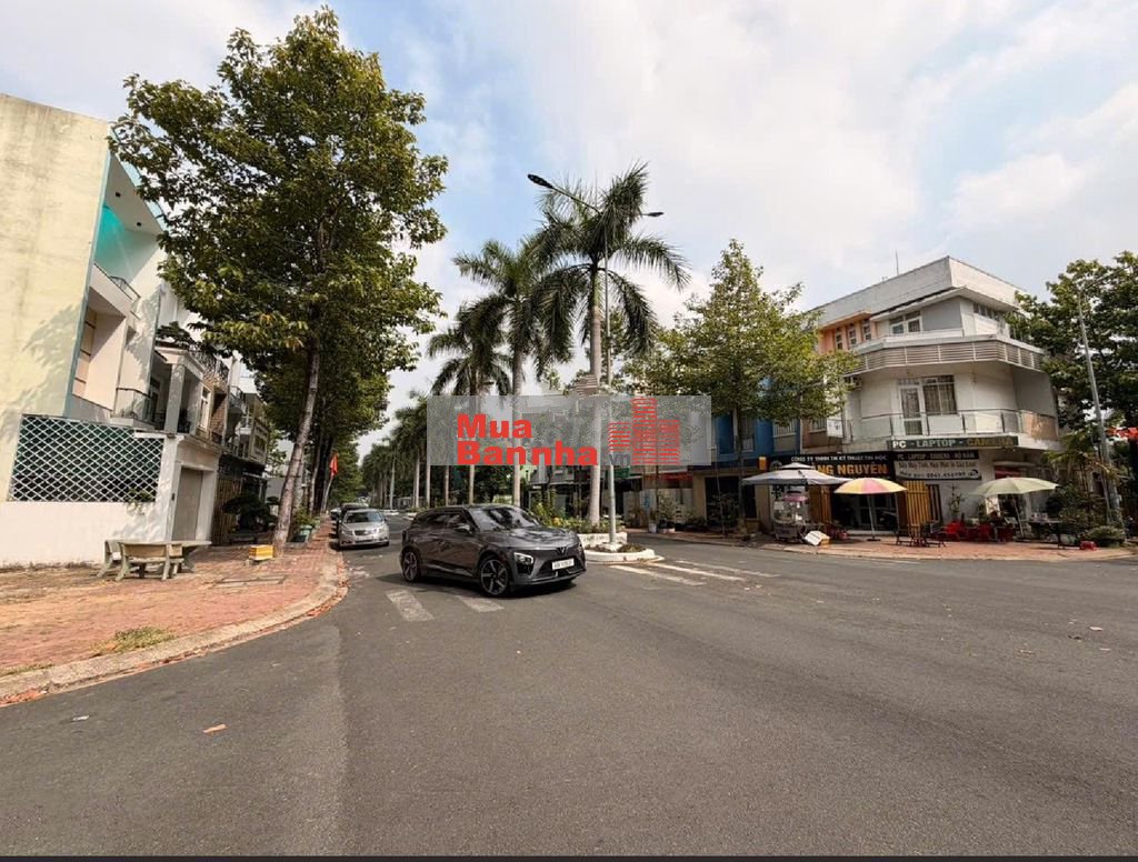 Bán lỗ nhà 3 tầng ngay MT Đường Số 12 KDC Hiệp Thành 3 - Thủ Dầu Một