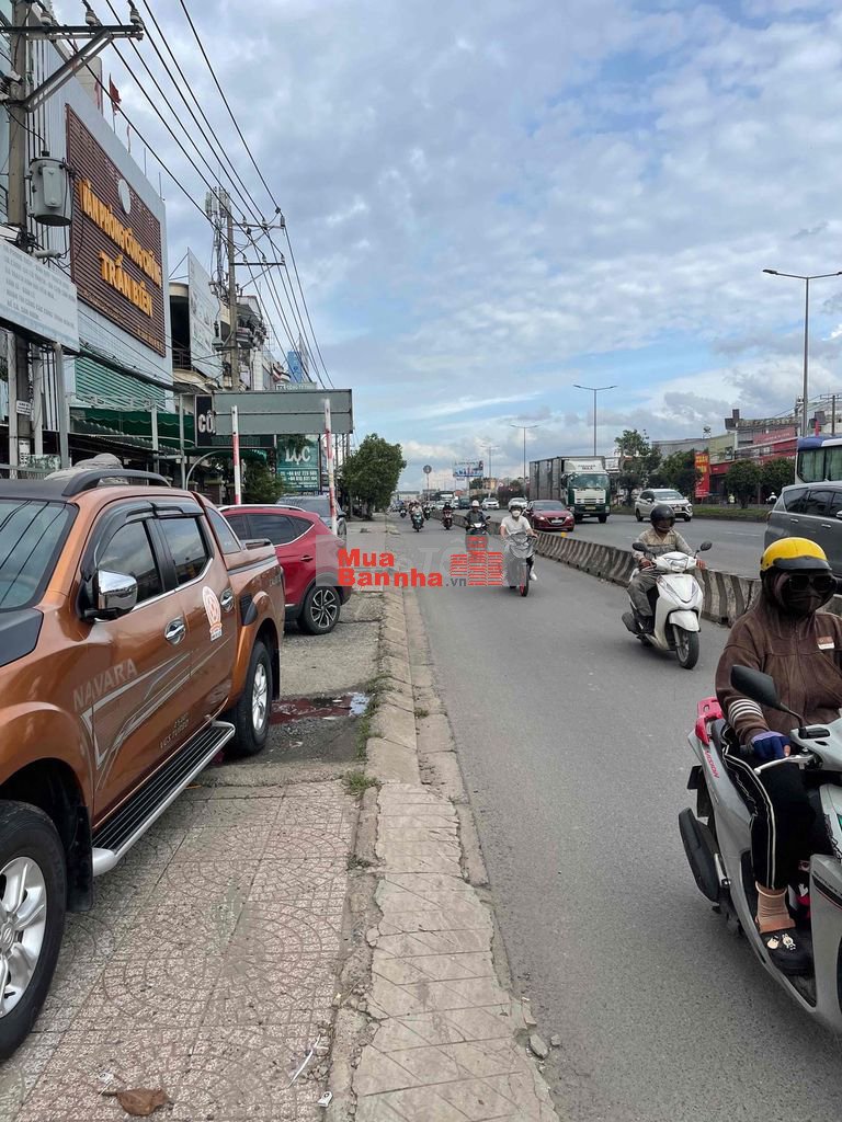 bán nhà mặt tiền quốc lộ 51. phường long hưng . thành phố đồng nai.