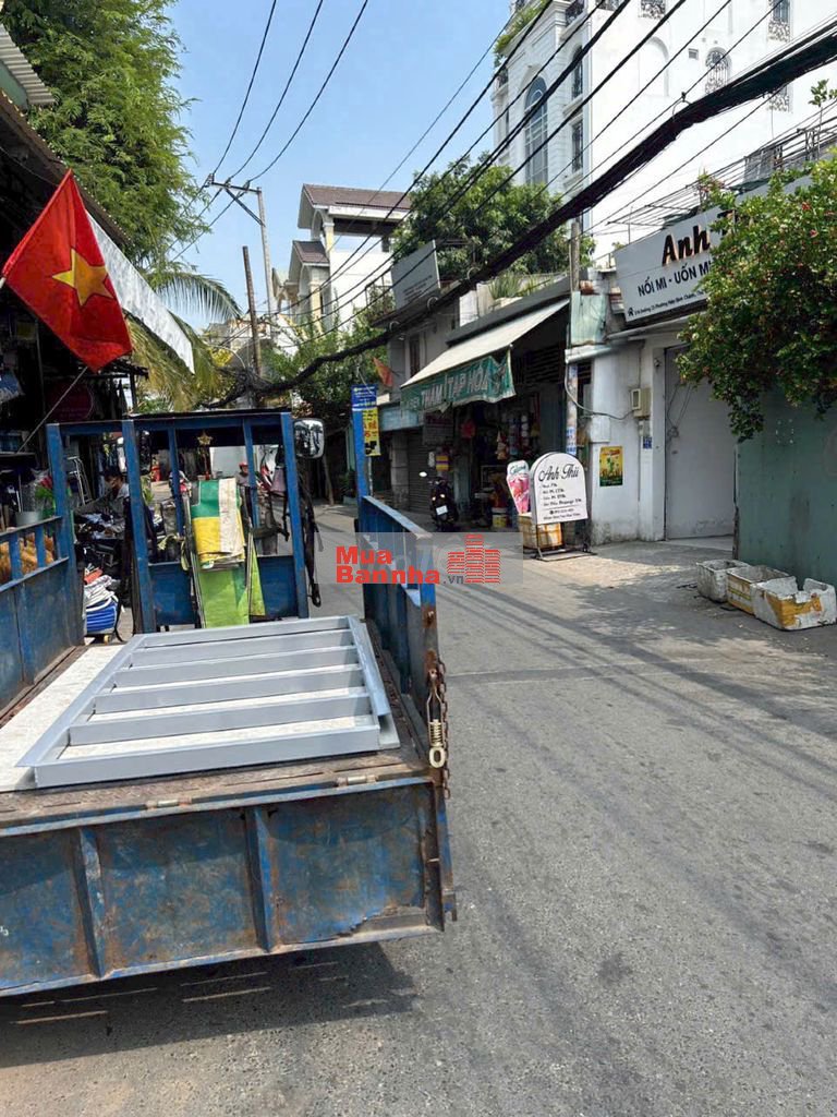 Chính chủ bán nhà mặt tiền đường 23 (Phạm Văn Đồng) - sát bên Gigamall