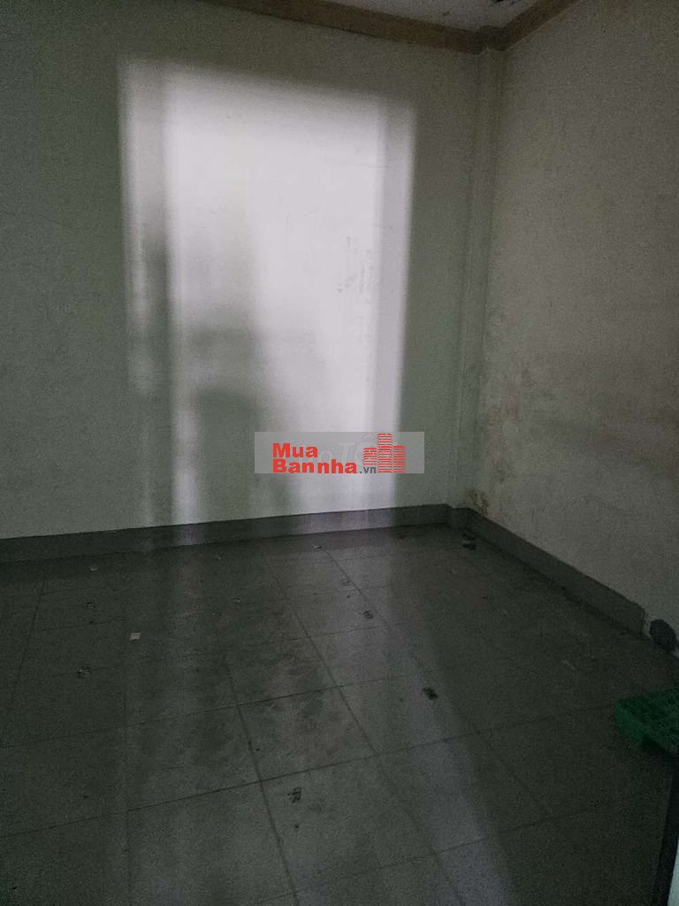 Nhà cấp 4 có lửng , vừa ở vừa kinh doanh.