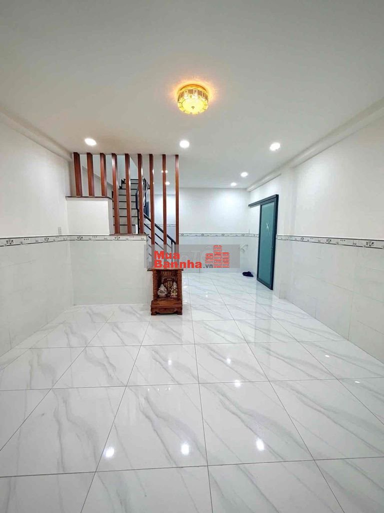 Nhà 4 x 8 - Nhỉnh 2 Tỷ - Sổ Riêng - Hoà Bình, Lê Văn Quới, Phan Anh