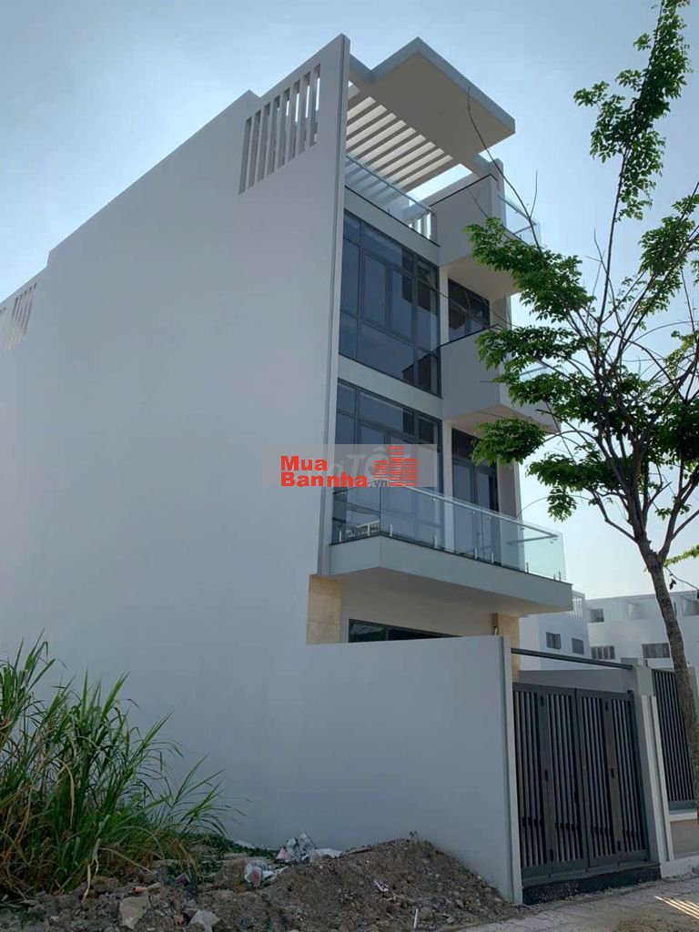 NHÀ BÁN 5X24M, 3 LẦU - ĐƯỜNG D2 - HÓC MÔN