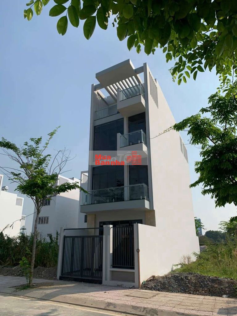 NHÀ BÁN 5X24M, 3 LẦU - ĐƯỜNG D2 - HÓC MÔN