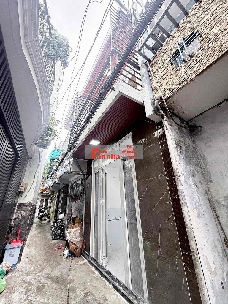 Nhà cách ngã 6 GV 200m, cho thuê 6tr/tháng, khu dân cư an ninh, nhà mo