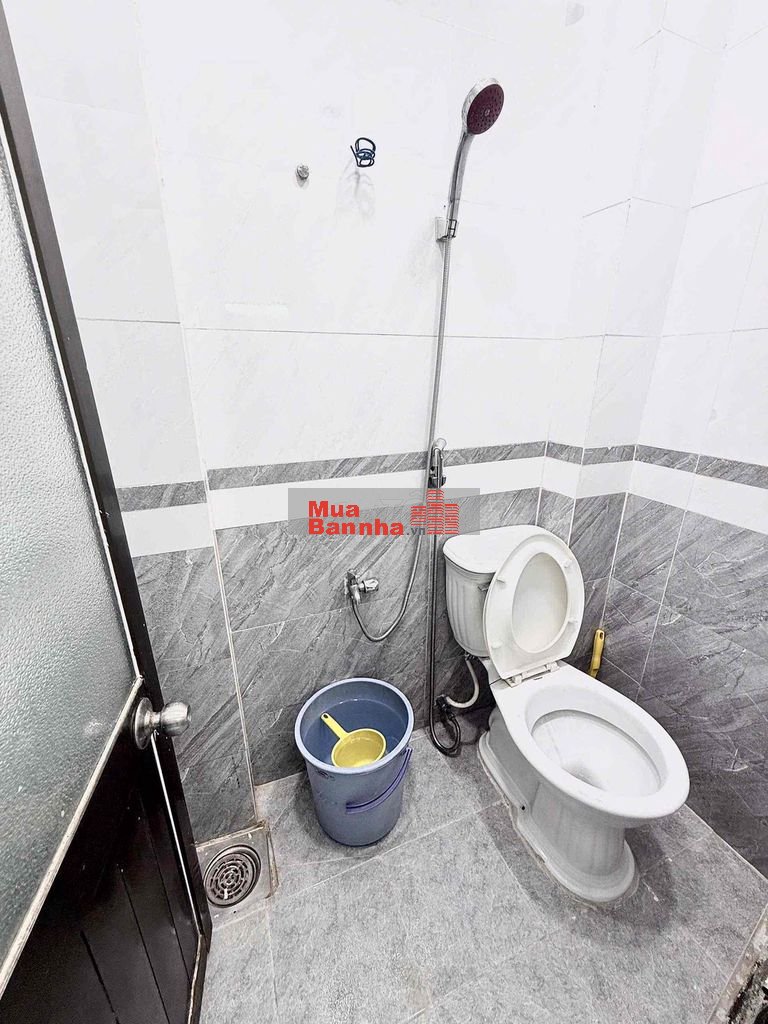 Nhà cách ngã 6 GV 200m, cho thuê 6tr/tháng, khu dân cư an ninh, nhà mo