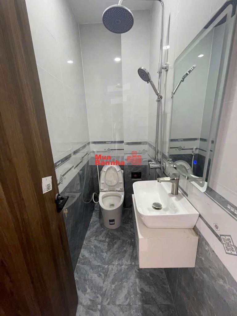 nhà hẻm 1 xẹt Đường Số 8 p11, 3,5x13m, 1 lầu, 3pn, mới đẹp