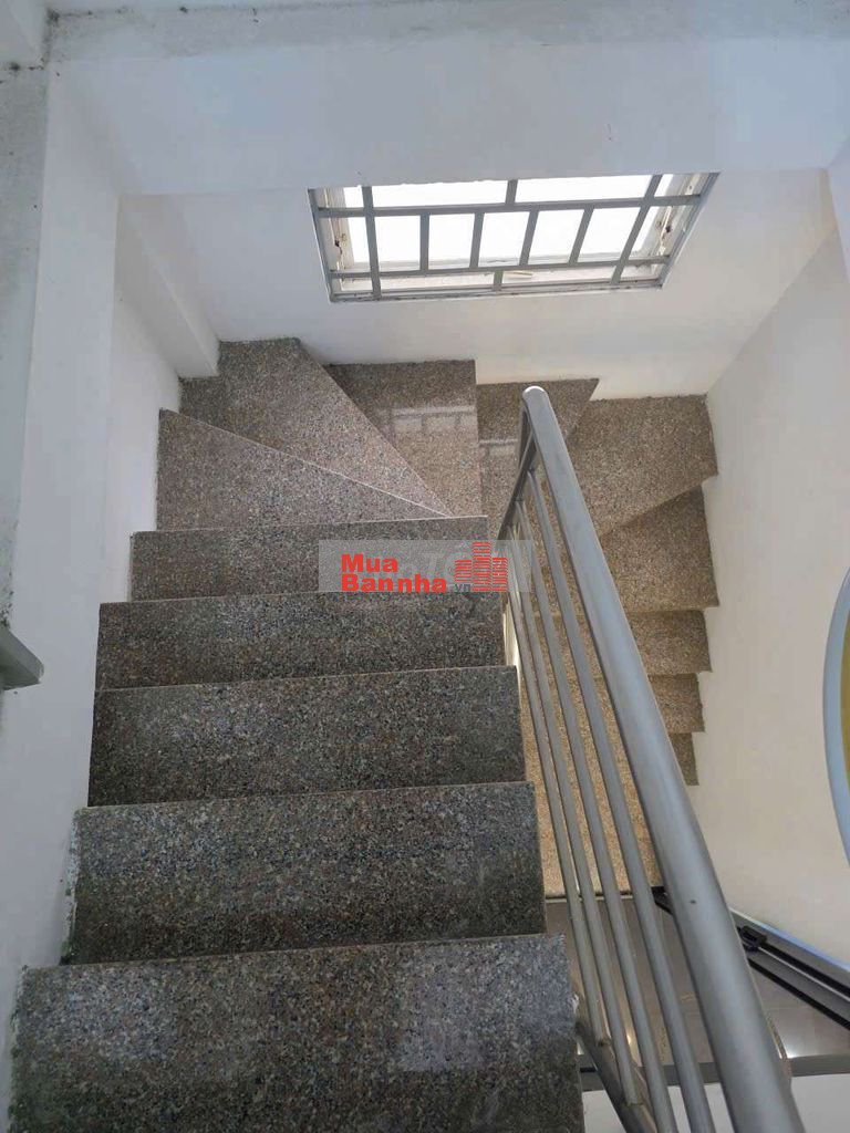 bán NHÀ HXT lương thế Vinh ngang 6.3m nhà 3 tầng giá rẻ