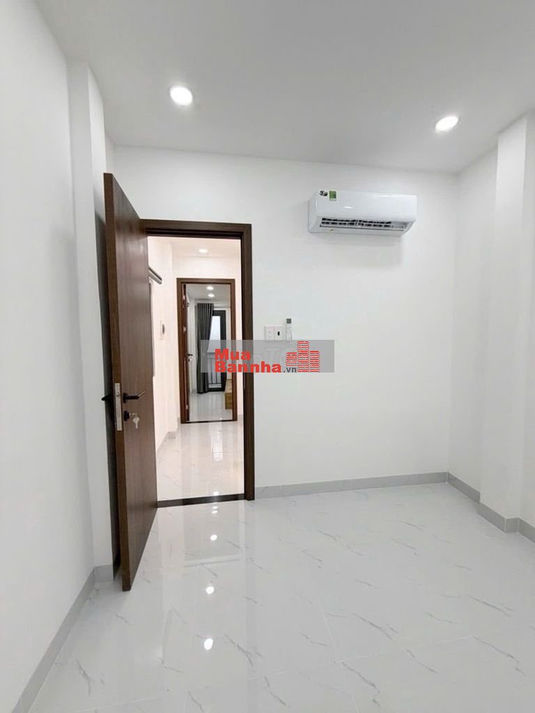 Nhà mặt tiền đường 8m Phan Anh 2 tầng, có 2PN nội thất đầy đủ