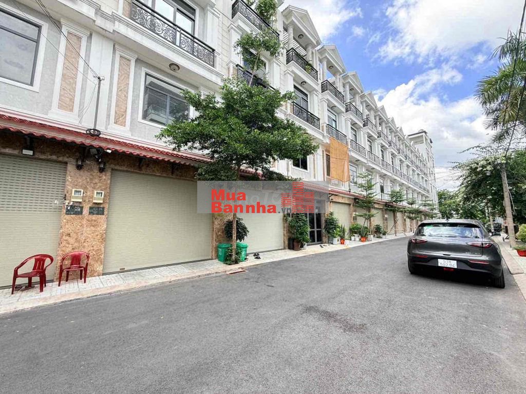 BÁN NHÀ MỚI 100% Giáp Vạn Phúc City, Quốc Lộ 13, Hiệp Bình Phước