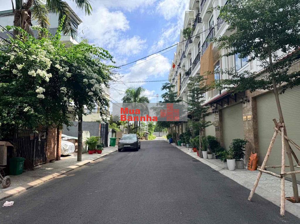 BÁN NHÀ MỚI 100% Giáp Vạn Phúc City, Quốc Lộ 13, Hiệp Bình Phước