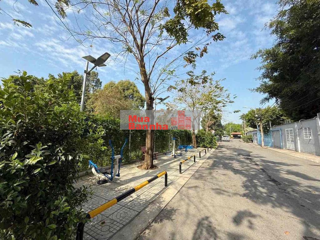 BÁN NHÀ MỚI 100% Giáp Vạn Phúc City, Quốc Lộ 13, Hiệp Bình Phước